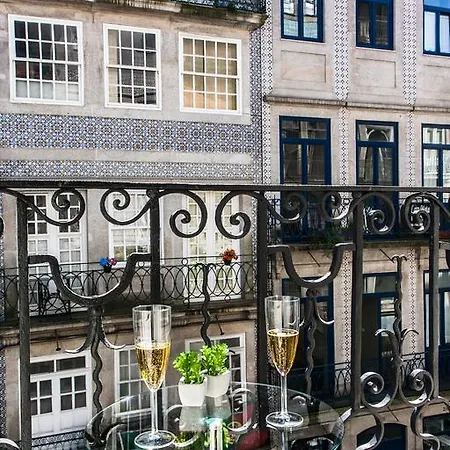 Cardosas Charming With Balconies Apartment