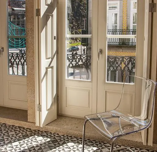 Cardosas Charming With Balconies Porto