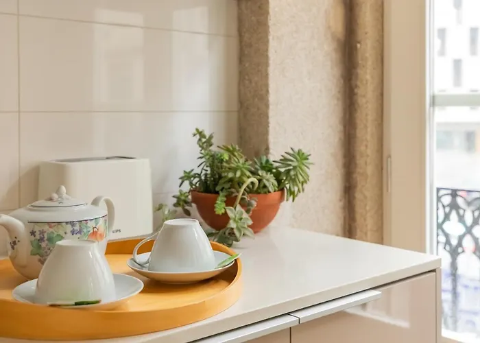 Cardosas Charming With Balconies * Porto