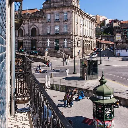 Cardosas Charming With Balconies Porto